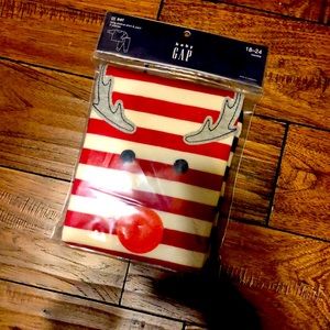 New in package Gap Christmas PJs.  18-24 months